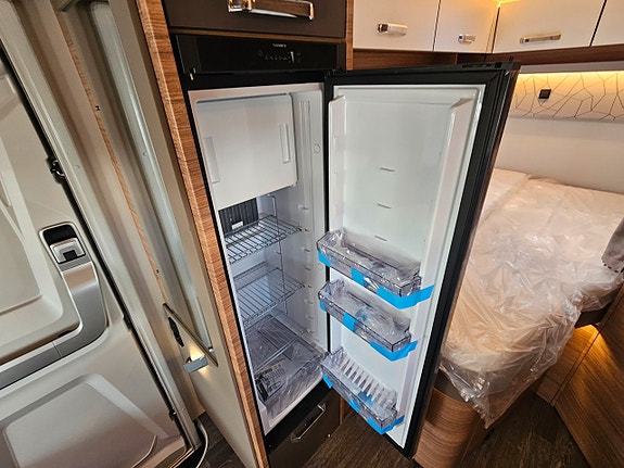 Weinsberg CaraSuite 650MF  AUT / El Golvvärme 14 of 27
