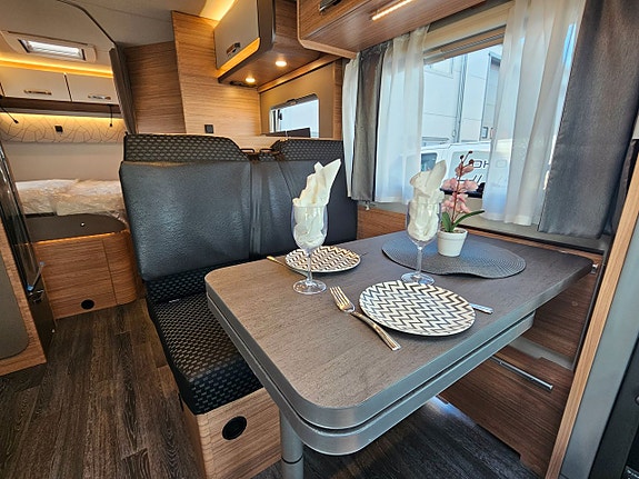 Weinsberg CaraSuite 650MF  AUT / El Golvvärme 12 of 27