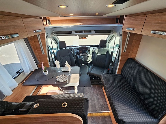 Weinsberg CaraSuite 650MF  AUT / El Golvvärme 8 of 27