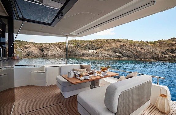 PRESTIGE F-Line 9 of 12