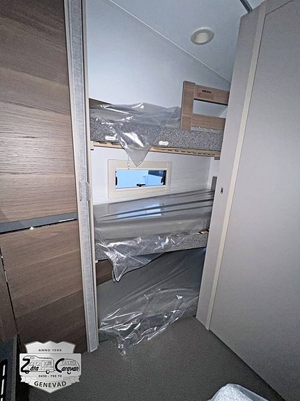 Adria Alpina 663 UK (ny) 17 of 19