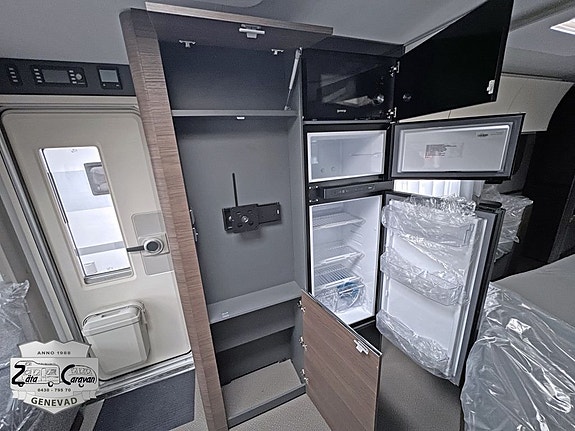 Adria Alpina 663 UK (ny) 13 of 19