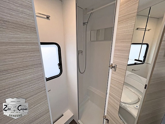 Adria Altea 552 PK 17 of 21