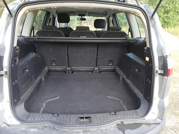 Ford S-MAX 5 of 5