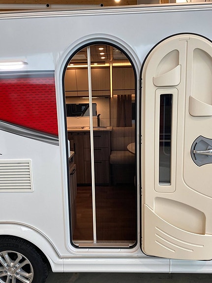 Kabe Estate 470 KS XL 25 of 28