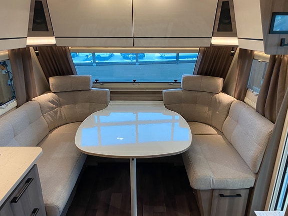 Kabe Estate 470 KS XL 9 of 28