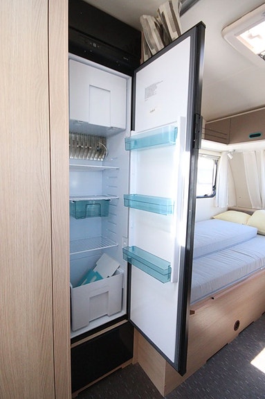 Adria Aviva 492 LU 8 of 12