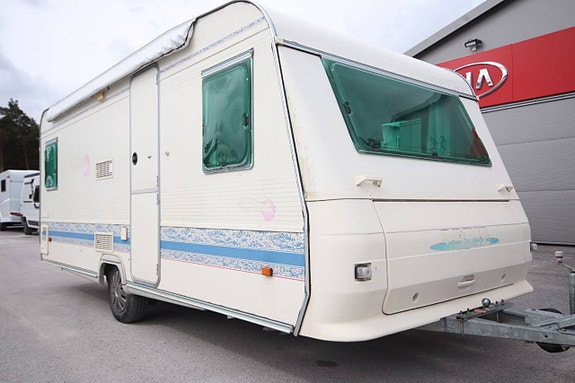 Adria Unica B 502UP 2 of 12