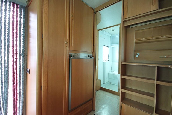 Adria Unica B 502UP 6 of 12