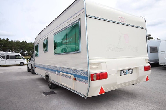 Adria Unica B 502UP 3 of 12