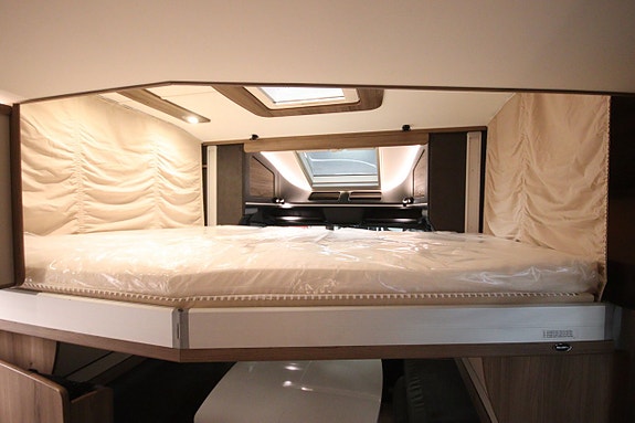 Kabe Travel Master RX780LXL Mercedes Bens 17 of 22