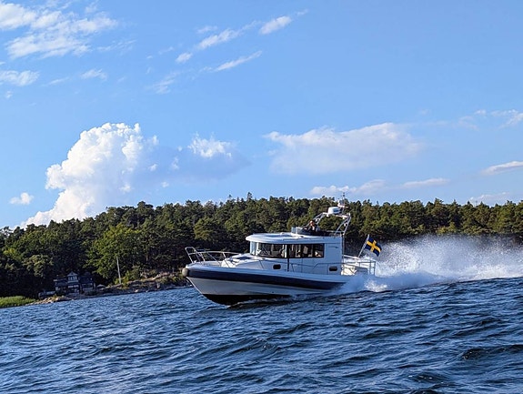 Paragon 31 Flybridge 2 of 5