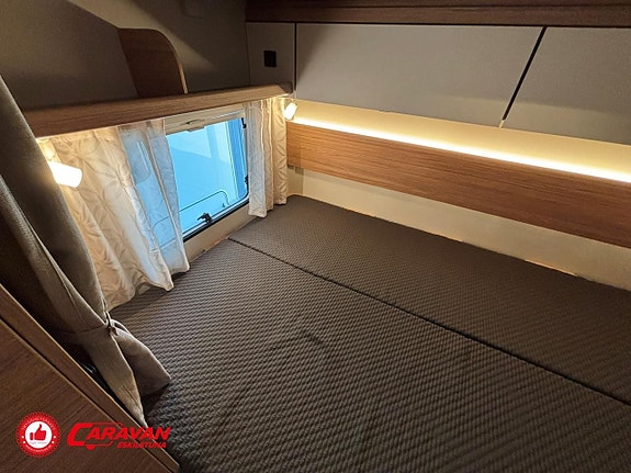 Weinsberg CaraHome 650 DG / 2030 mil 16 of 27