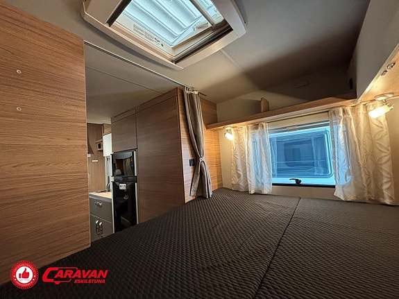 Weinsberg CaraHome 650 DG / 2030 mil 19 of 27