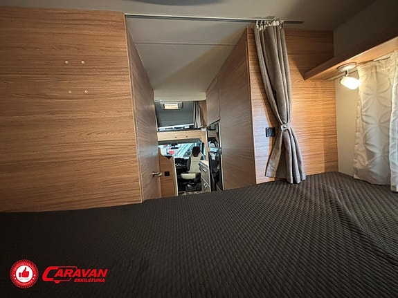 Weinsberg CaraHome 650 DG / 2030 mil 6 of 27
