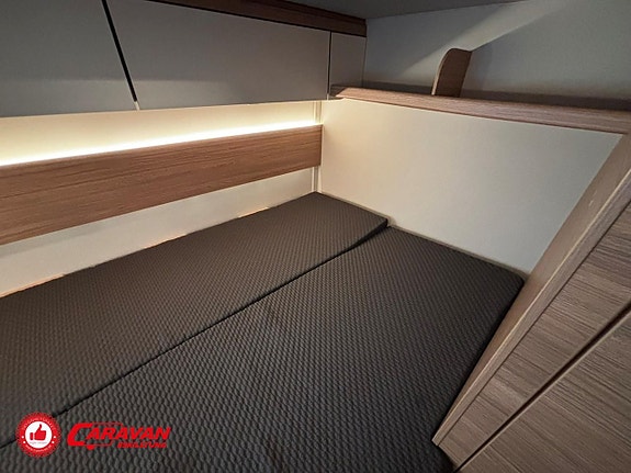 Weinsberg CaraHome 650 DG / 2030 mil 17 of 27