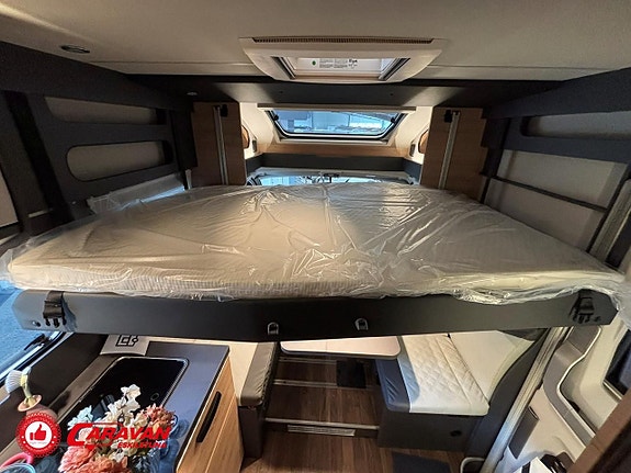 Knaus L!ve Wave Platinum Selection 700 LX / Automat / Queenbed 21 of 27