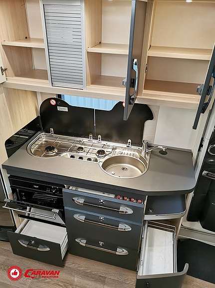 Hobby 650 KMFE DE LUXE EDI 14 of 26