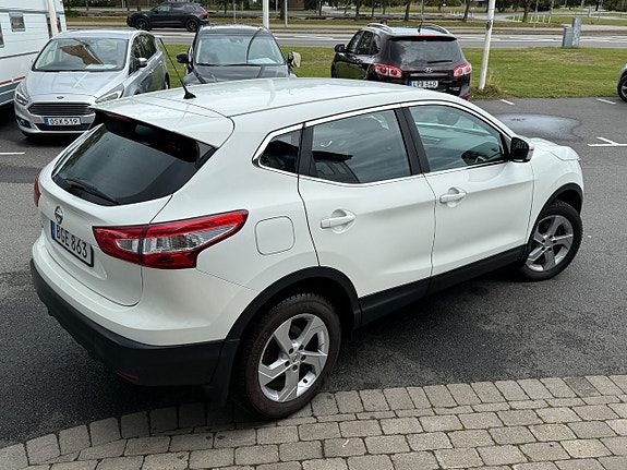 Nissan Qashqai 4 of 5