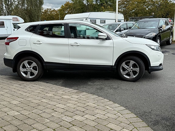 Nissan Qashqai 3 of 5