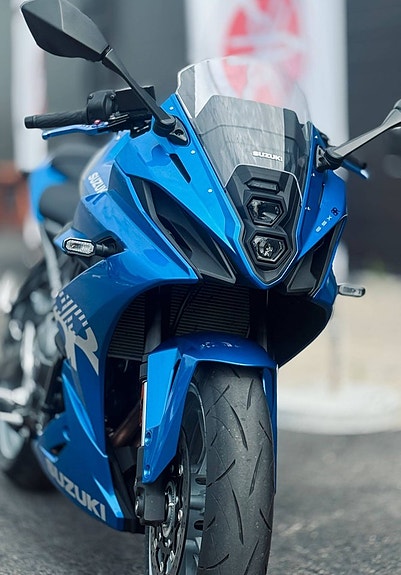 Suzuki GSX8R 11 of 14