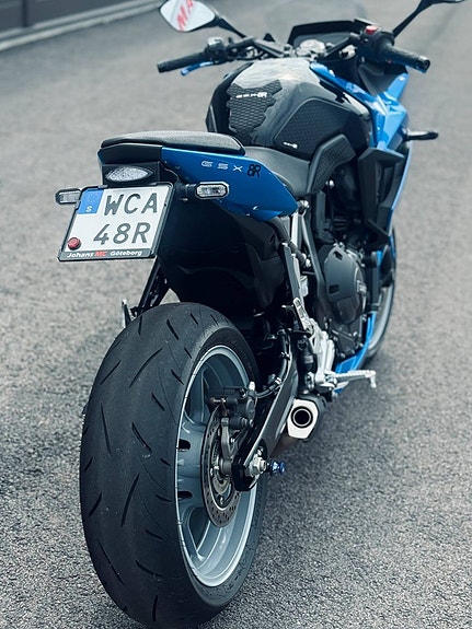 Suzuki GSX8R 6 of 14