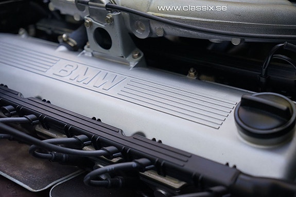 BMW 325i 7 of 15