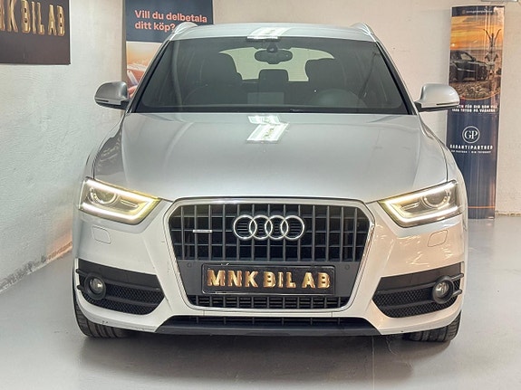 Audi Q3 2 of 5