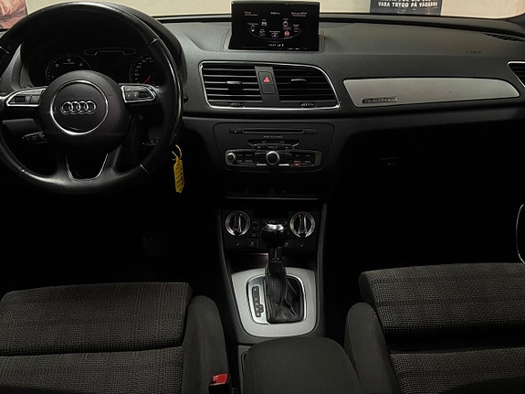 Audi Q3 14 of 22
