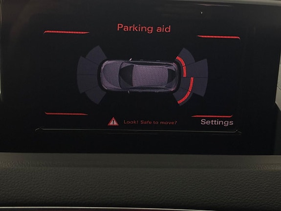 Audi Q3 22 of 22