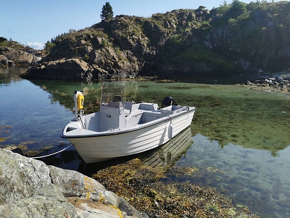 Hobby 555 proff inkl Suzuki 50 hk fyrtakt 2025