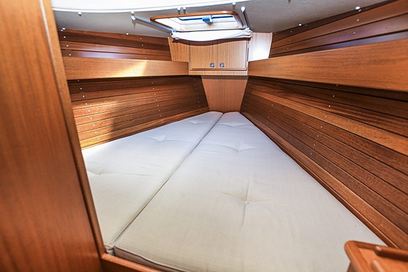Hallberg-Rassy 310 9 of 13