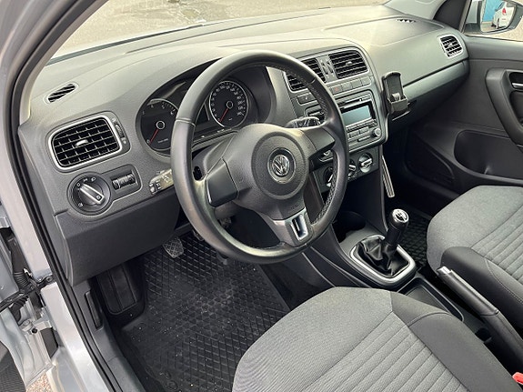 Volkswagen Polo 10 of 22