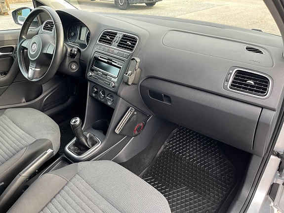 Volkswagen Polo 12 of 22