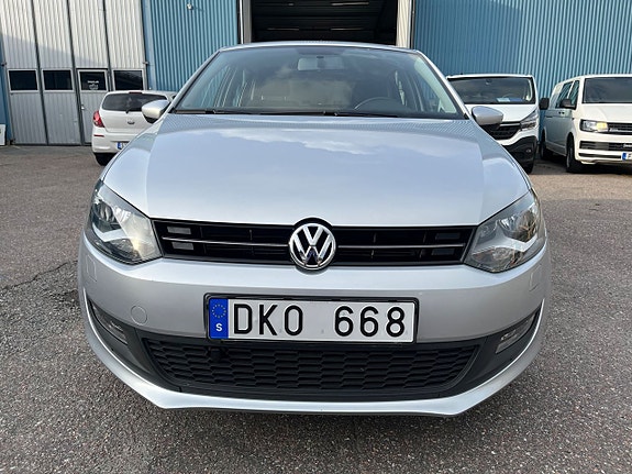 Volkswagen Polo 2 of 5