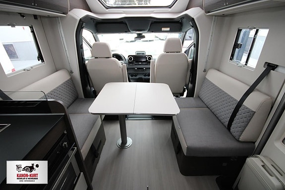 Adria Matrix Supreme Mercedes 670 DC 11 of 18