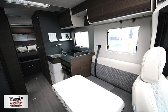 Adria Matrix Supreme Mercedes 670 DC 6 of 18