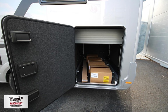Adria Matrix Supreme Mercedes 670 DC 4 of 18
