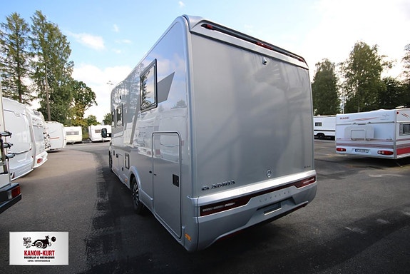 Adria Matrix Supreme Mercedes 670 DC 3 of 18