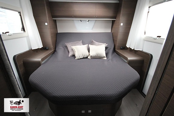 Adria Matrix Supreme Mercedes 670 DC 8 of 18