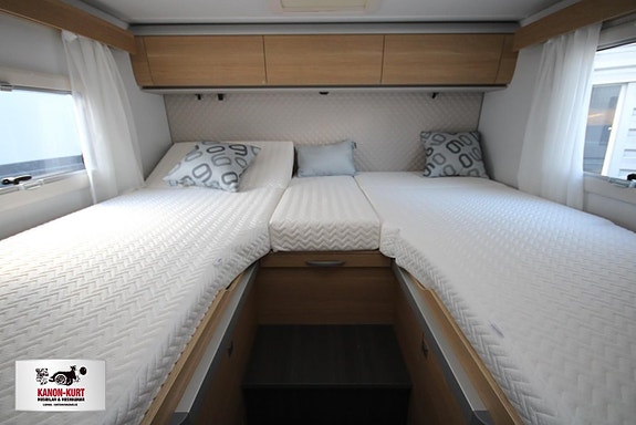 Adria Coral 670 DL 60Y Edition 9 of 19