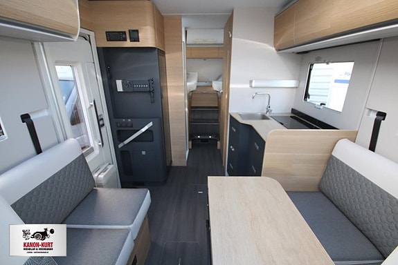 Adria Coral 670 DL 60Y Edition 5 of 19