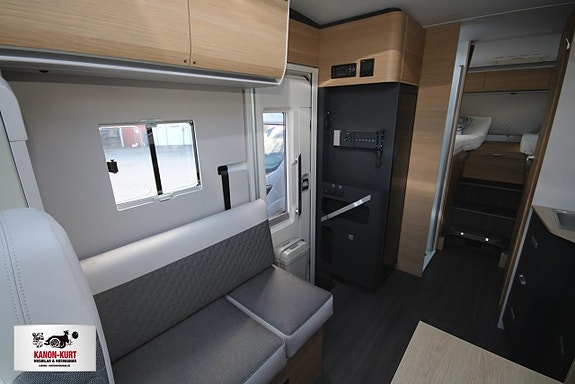 Adria Coral 670 DL 60Y Edition 7 of 19