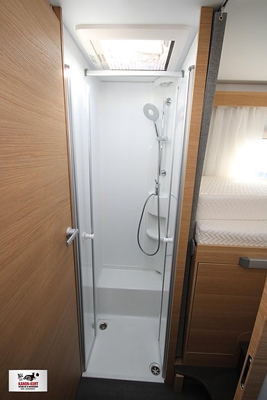 Adria Coral 670 DL 60Y Edition 17 of 19