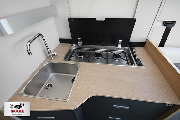 Adria Coral 670 DL 60Y Edition 14 of 19
