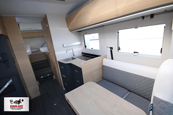 Adria Coral 670 DL 60Y Edition 6 of 19