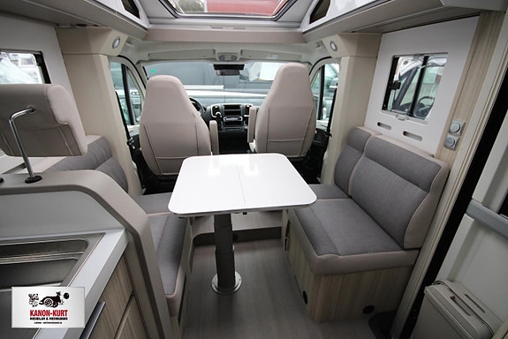 Adria Compact Supreme DL 10 of 15