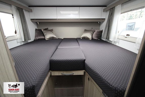 Adria Compact Supreme DL 8 of 15