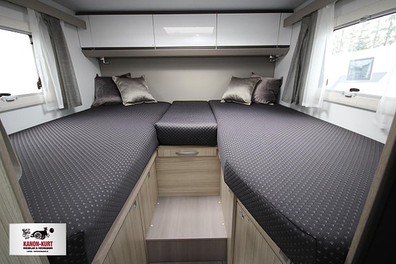 Adria Compact Supreme DL 7 of 15