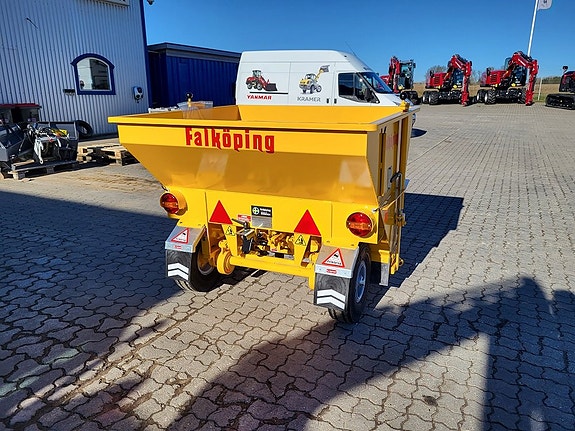 Bogserad Falköpingsspridare